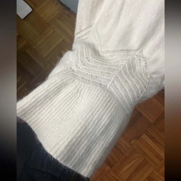 Victoria’s Secret Cream Angora Sweater Moda International Women’s Small - Picture 5 of 7